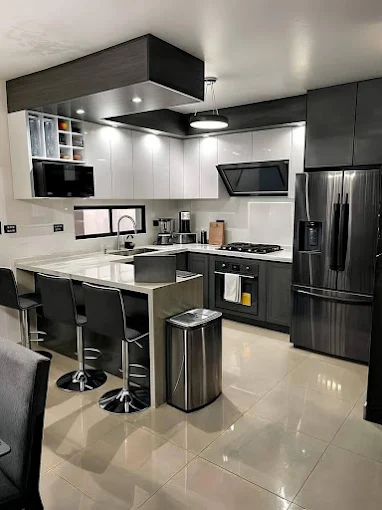 Two-Tone Modern — Kitchen Remodel
